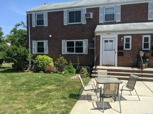 71-44 260th St, Floral Park, NY 11004-1120