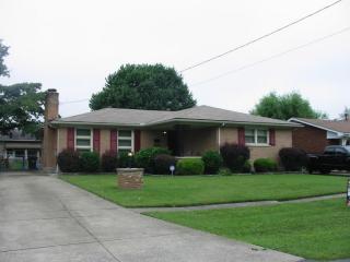3446 Fernheather Dr, Louisville KY  40216-4756 exterior