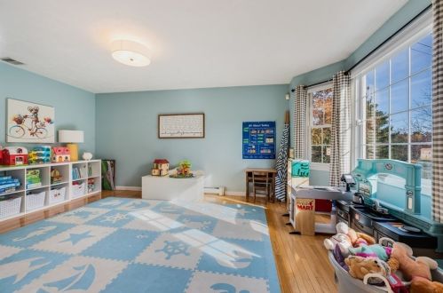 1 Eric Rd, Norfolk MA 02056-1914 exterior