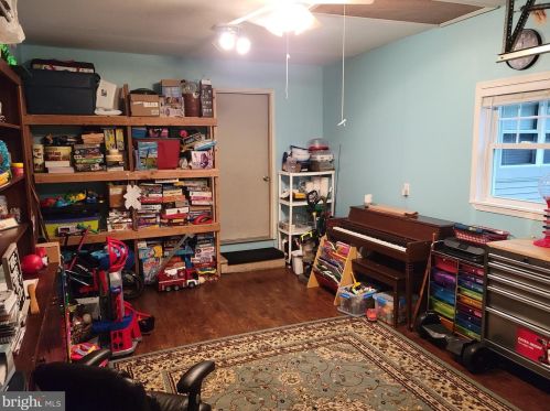 236 Mantua Blvd, West Deptford NJ 08051-1038 exterior