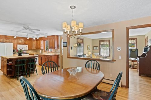 21 Mary Beth Ln, Harwich MA 02645-1326 exterior