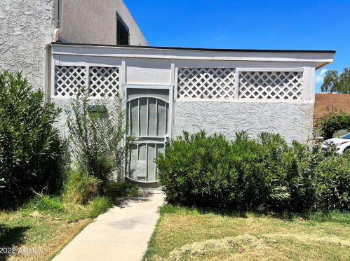 5250 42nd Dr, Phoenix, AZ 85019-2404