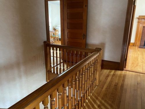 8 Berwick St, Worcester MA 01602-1405 exterior