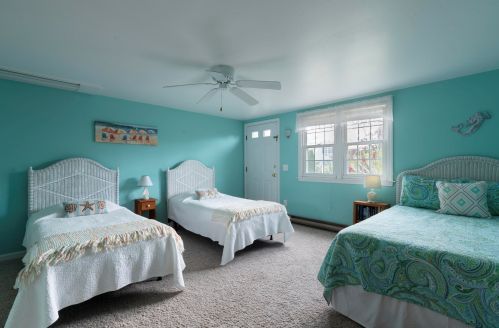 49 Toms Way, Chatham MA 02633-1056 exterior