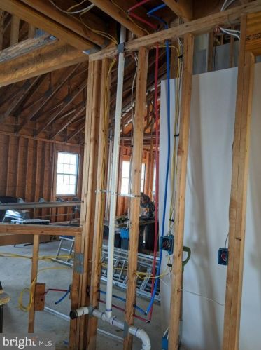 712 Weatherby Dr, West Deptford NJ  08096-5176 exterior