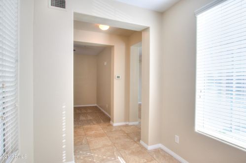 21805 39th St, Phoenix AZ  85050-4884 exterior