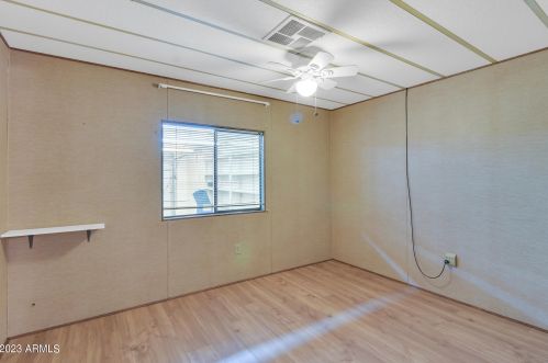 18438 2nd Pl, Phoenix AZ 85022-1011 exterior