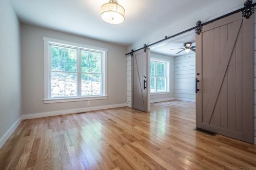 62 Dudley Rd, Sutton MA 01590-3037 exterior