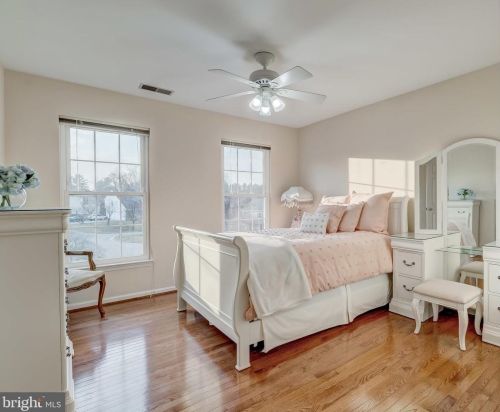 6920 Mystic Wood Way, Columbia MD 21044-4914 exterior