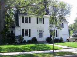 98 Fairway Dr, Newton, MA 02465-1715