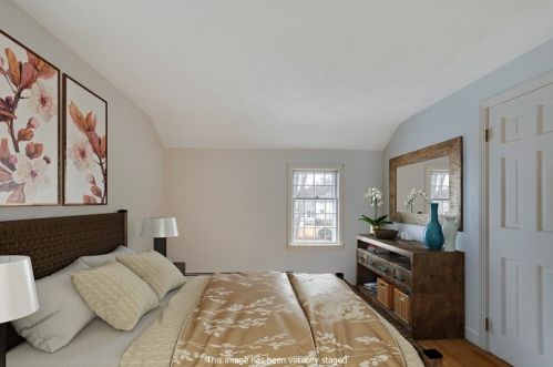 363 Greenlodge St, Dedham MA 02026-6223 exterior