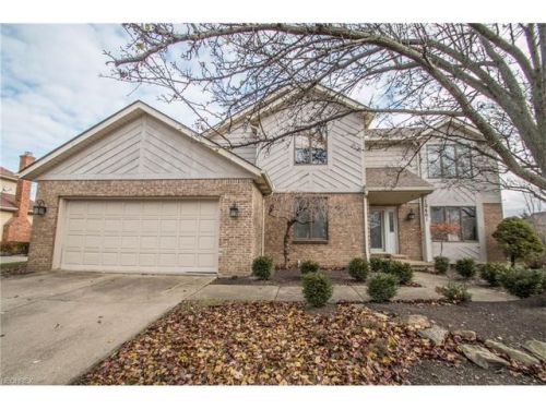 10461 Juniper Ct, Cleveland, OH 44136-2661