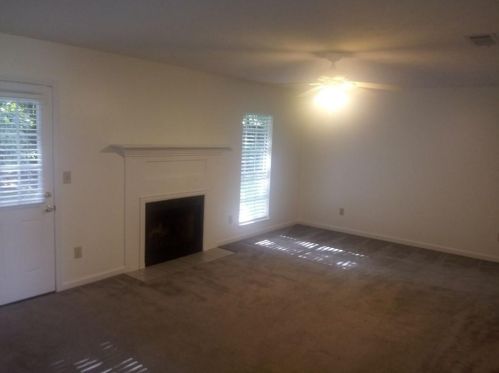 27 Manor Ct, Stockbridge GA  30281-1166 exterior