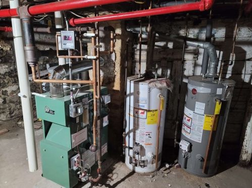 26 Hooper St, Worcester MA 01605-2748 exterior