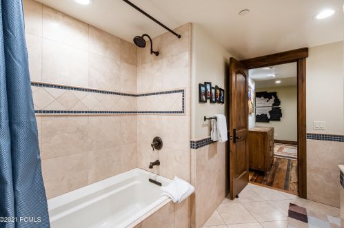 426 Woodside Ave, Park City UT exterior