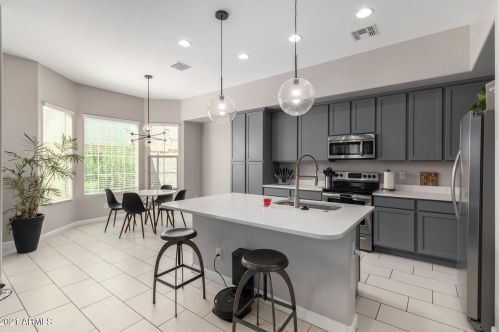 3022 33rd Pl, Phoenix AZ  85018 exterior