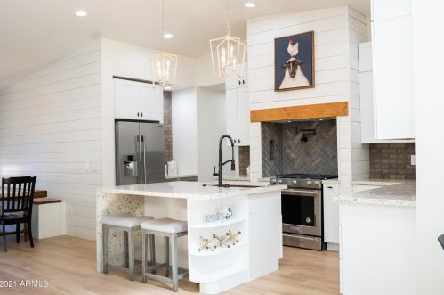 3307 43rd Pl, Phoenix AZ  85018-6422 exterior