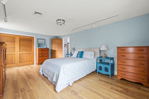 15 Highland Rd, Eastham MA 02642-3302 exterior