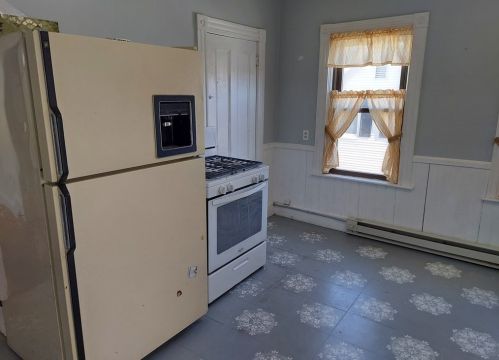 9 Grant St, Taunton MA 02780-3133 exterior