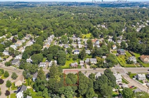 363 Pleasant St, Milton MA  02186-4764 exterior