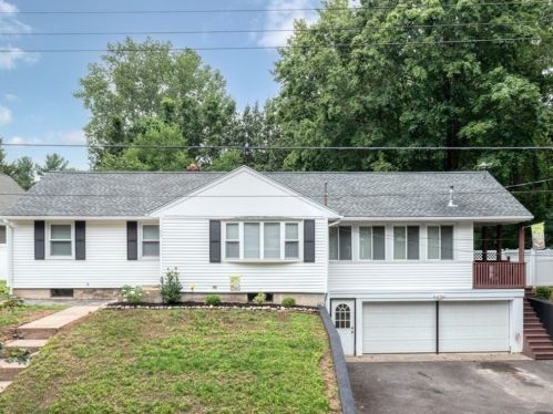 75 Clematis Rd, Agawam, MA 01001-2355