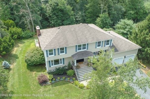 32 Lambert Johnson Dr, Tinton Falls NJ 07712-3753 exterior