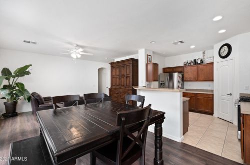 509 Beautiful Ln, Phoenix AZ 85041-7621 exterior