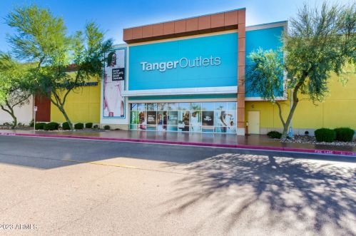 1821 68th Dr, Phoenix AZ 85033-8254 exterior