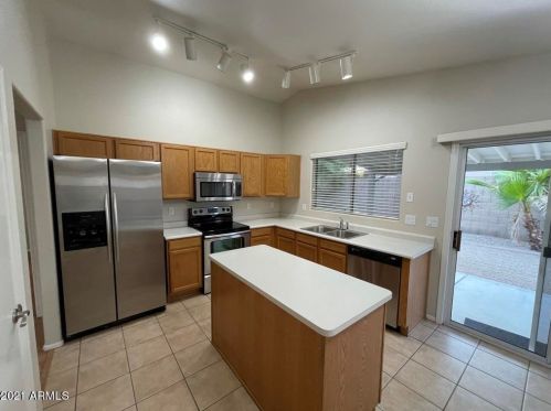 3050 Abraham Ln, Phoenix AZ  85027-2331 exterior