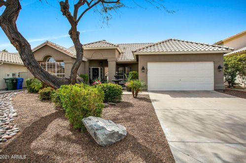 3345 Behrend Dr, Phoenix AZ 85050-1923 exterior