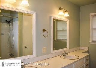 425 Art Hanes Blvd, Birmingham AL  35213-1207 exterior