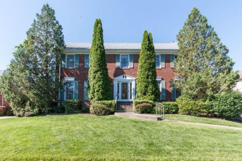 10404 Black Iron Rd, Louisville, KY 40291-4000