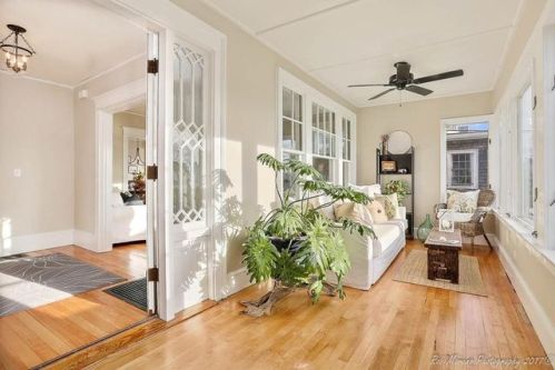 84 Little Nahant Rd, Nahant, MA 01908-1027