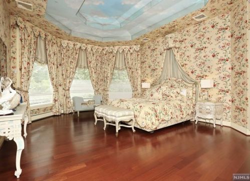 354 Madison Ave, Cresskill NJ 07626-1338 exterior