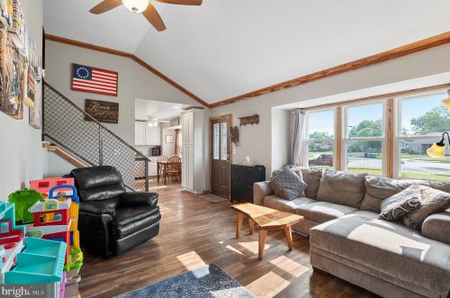 260 Columbus Dr, West Deptford, NJ 08051-1257