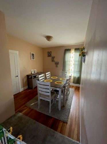 242 Maxfield St, New Bedford MA 02740-5229 exterior