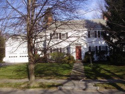 17 Montrose St, Newton, MA 02458-2717
