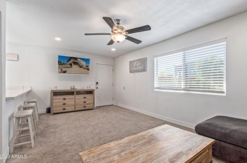 4731 Belleview St, Phoenix AZ  85008-5606 exterior