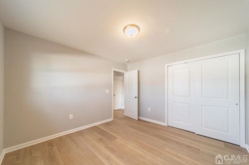 4 Charlotte St, Carteret NJ  07008-2321 exterior