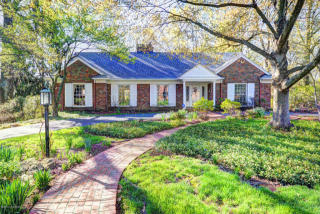 5602 Apache Rd, Louisville, KY 40207-1714