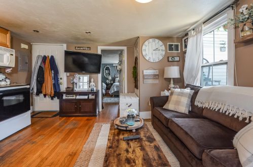 204 Sandwich St, Plymouth MA 02360-2424 exterior