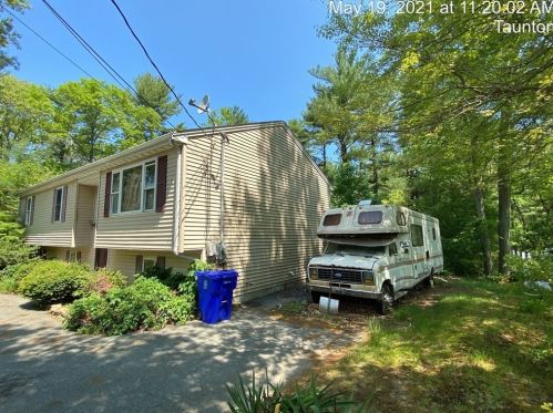 245 Caswell St, Taunton, MA 02718-1060