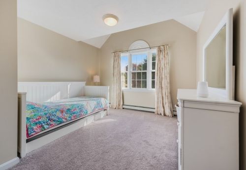 1 Eric Rd, Norfolk MA 02056-1914 exterior