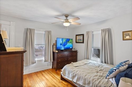 73 Barrows St, Dedham MA 02026-3050 exterior