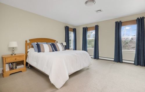 27 Maryknoll Dr, Hingham MA 02043-3477 exterior