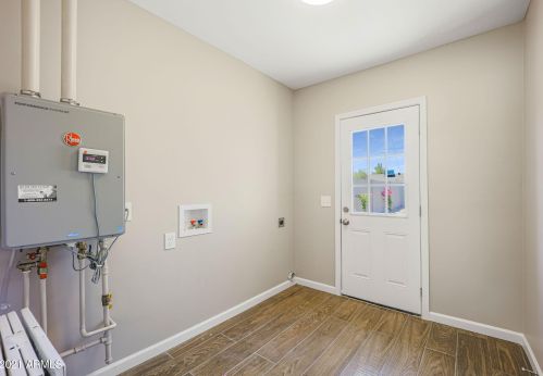 1359 Clarendon Ave, Phoenix AZ  85013-3330 exterior