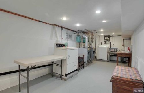 16 Argyle Pl, Kearny NJ 07032-2705 exterior