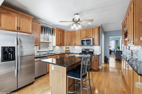 2417 Home Ave, Forest View, IL 60402-2111