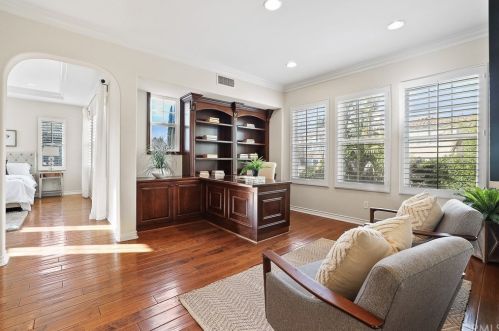 17 Buellton, Irvine CA 92602-2032 exterior