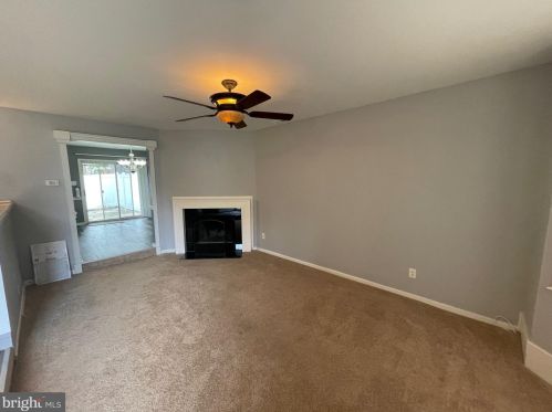 117 Pendragon Way, West Deptford NJ  08051-2219 exterior